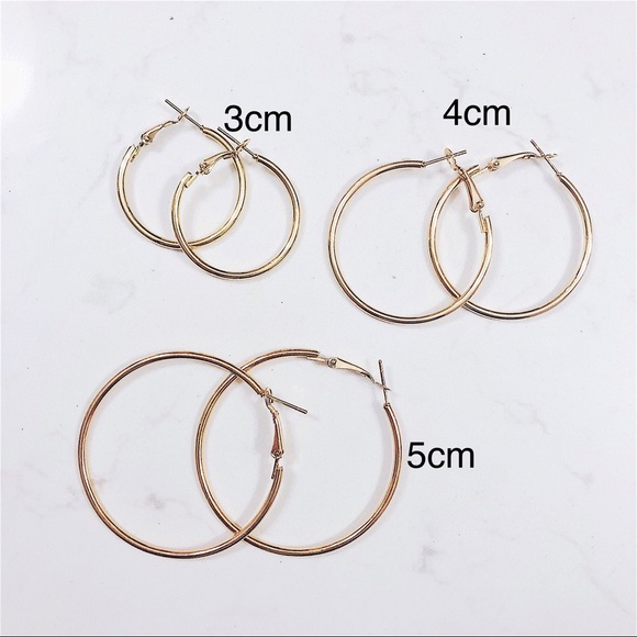 New🌸Gold 3cm Hoop Earrings - Picture 5 of 5